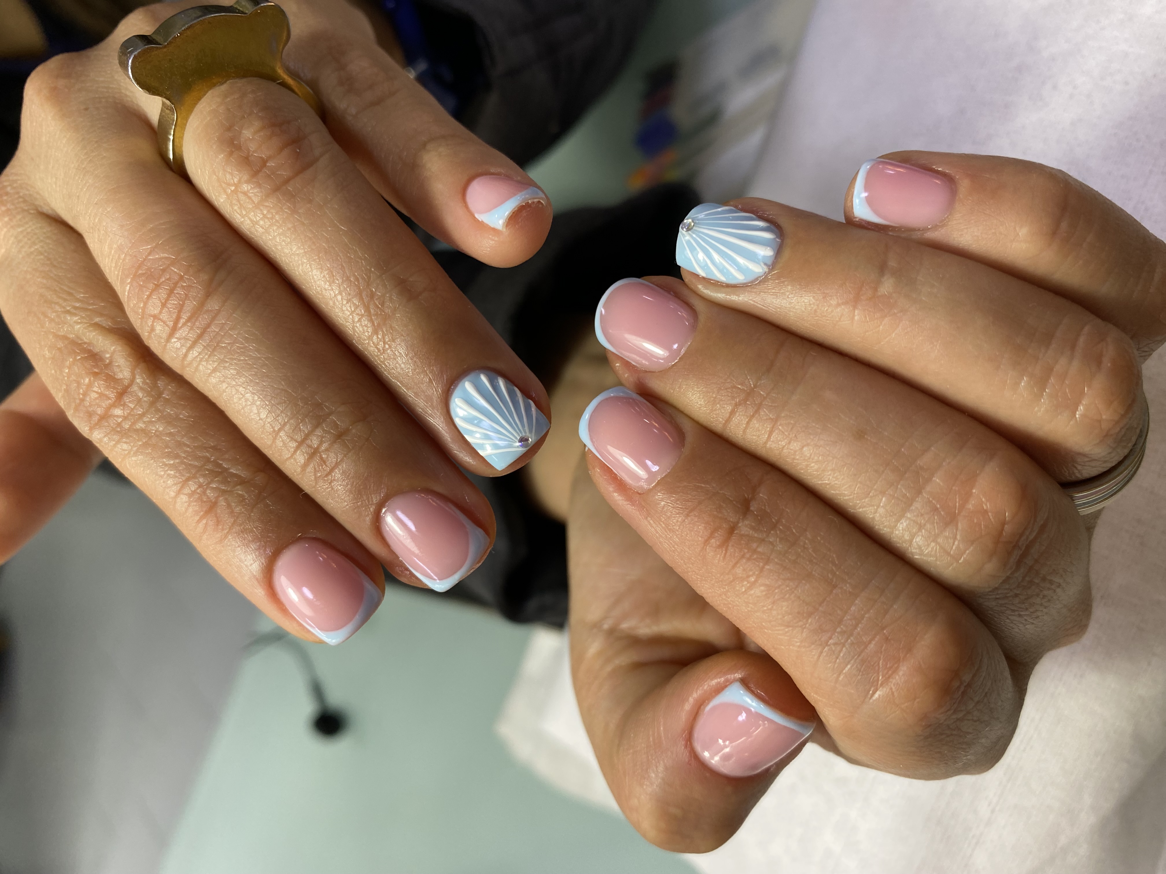 ESMALTADO SEMIPERMANENTE